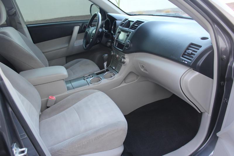 Toyota Highlander  2013