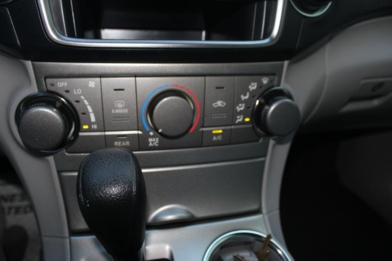 Toyota Highlander  2013