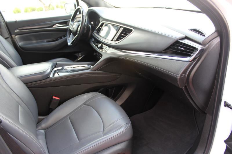 Buick Enclave Essence FWD 2023