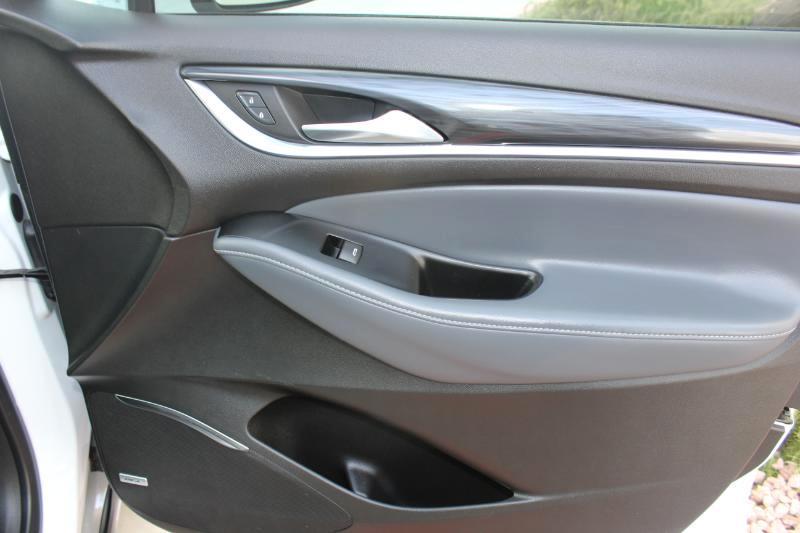 Buick Enclave Essence FWD 2023