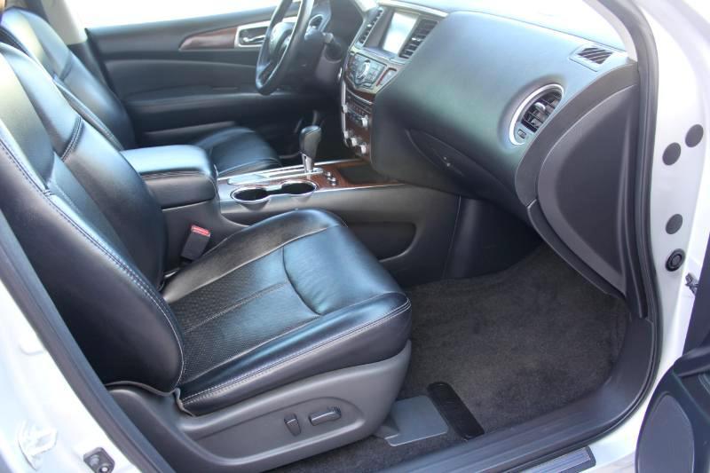 Nissan Pathfinder Platinum 2WD 2018