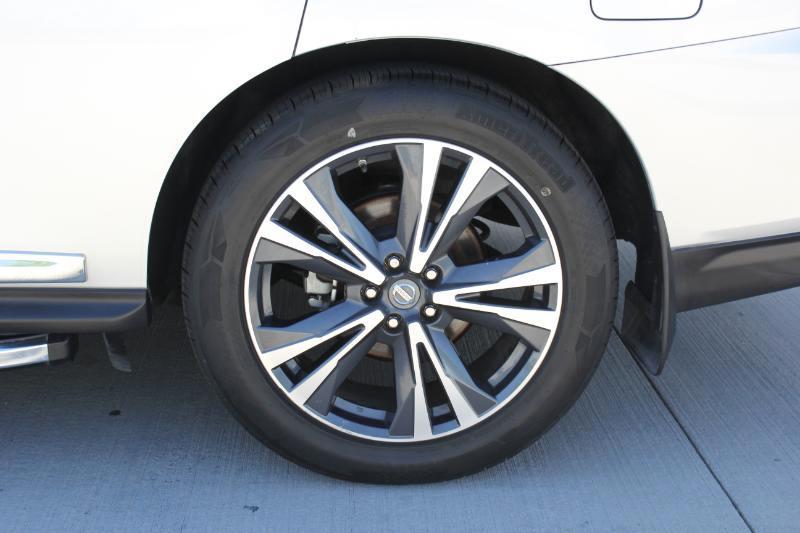 Nissan Pathfinder Platinum 2WD 2018