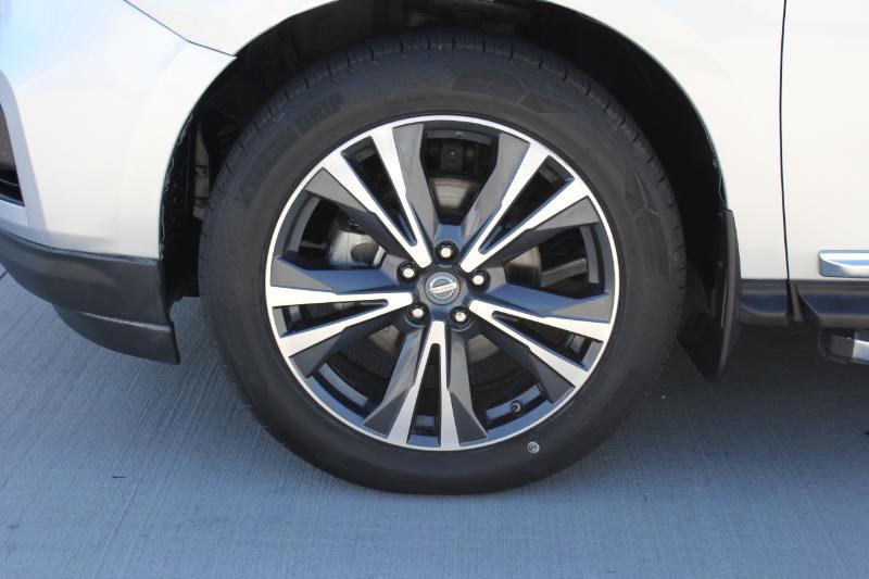 Nissan Pathfinder Platinum 2WD 2018