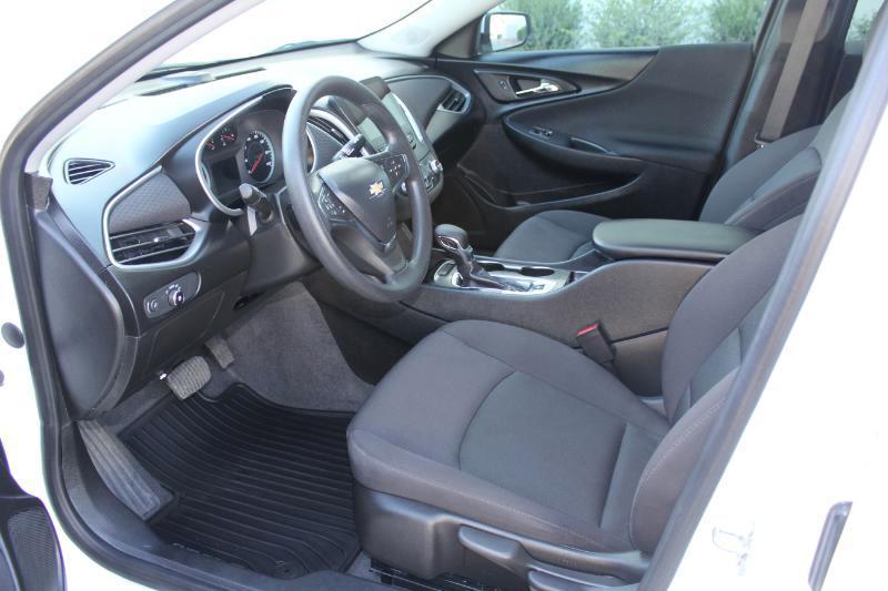Chevrolet Malibu LS 2024