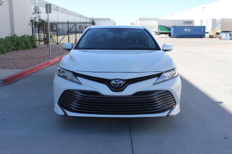 Toyota Camry Hybrid  2020