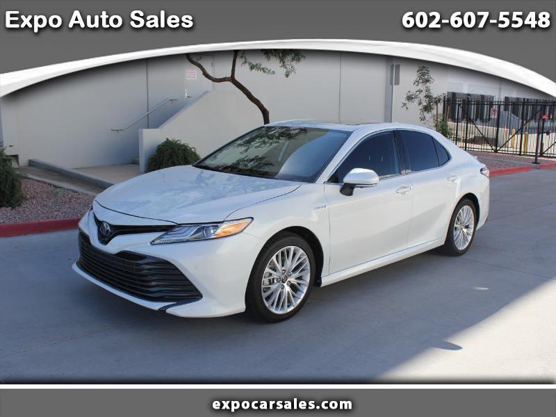 Toyota Camry Hybrid  2020
