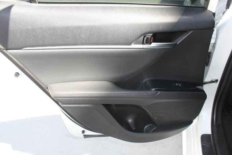 Toyota Camry Hybrid  2020