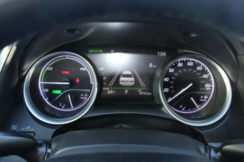 Toyota Camry Hybrid  2020
