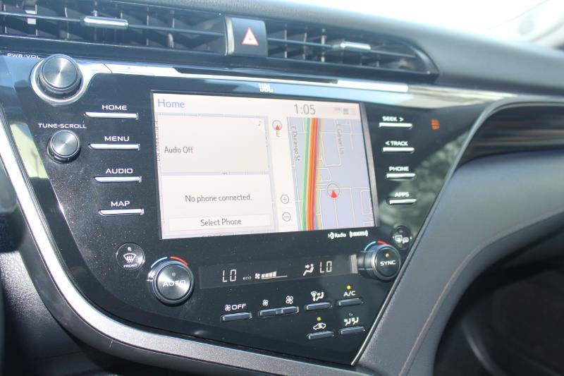 Toyota Camry Hybrid  2020