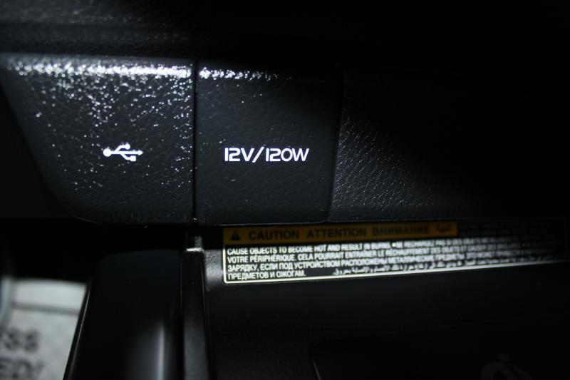 Toyota Camry Hybrid  2020