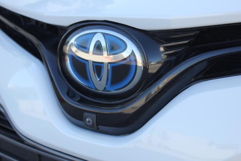 Toyota Camry Hybrid  2020