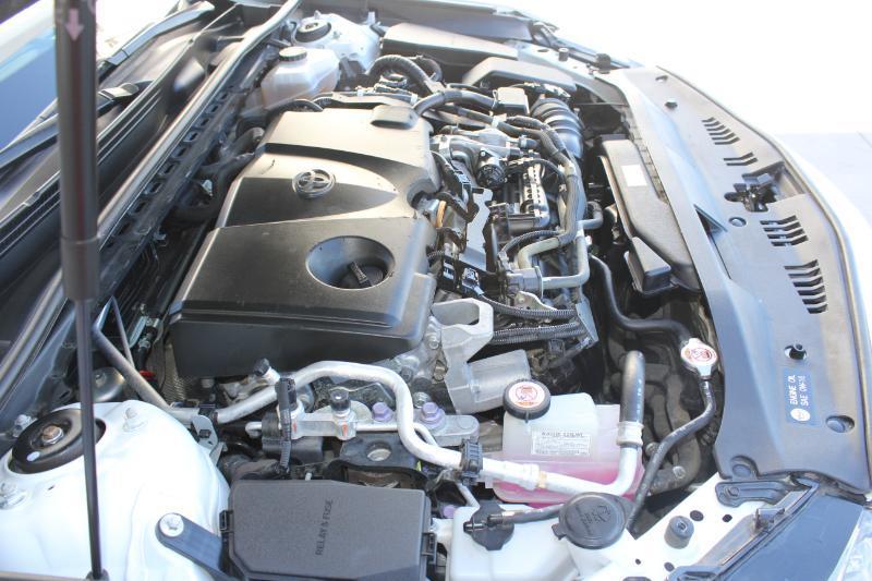 Toyota Camry Hybrid  2020