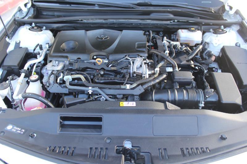 Toyota Camry Hybrid  2020