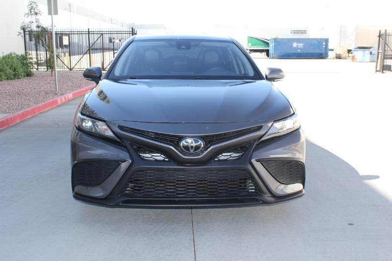 Toyota Camry SE 2023