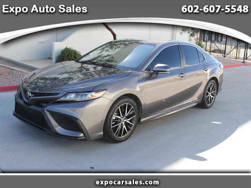Toyota Camry SE 2023