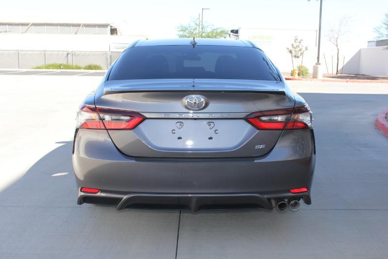 Toyota Camry SE 2023