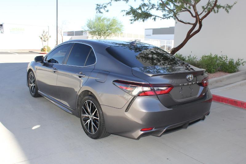 Toyota Camry SE 2023