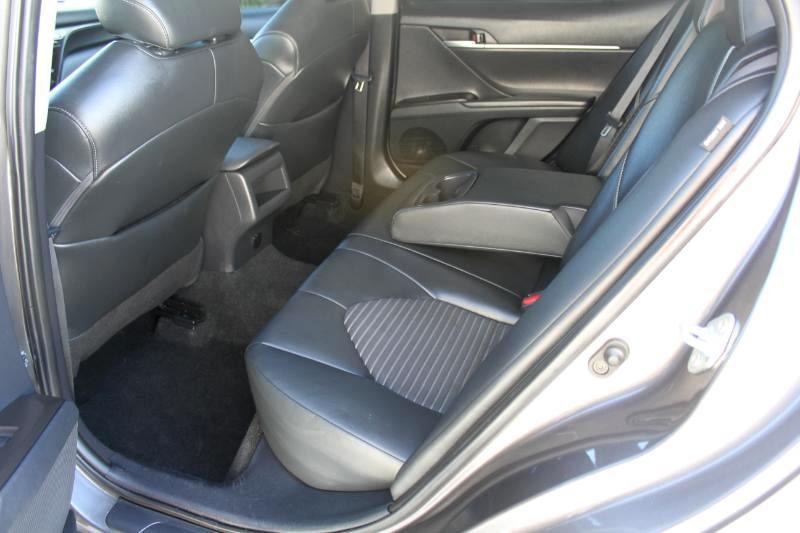 Toyota Camry SE 2023