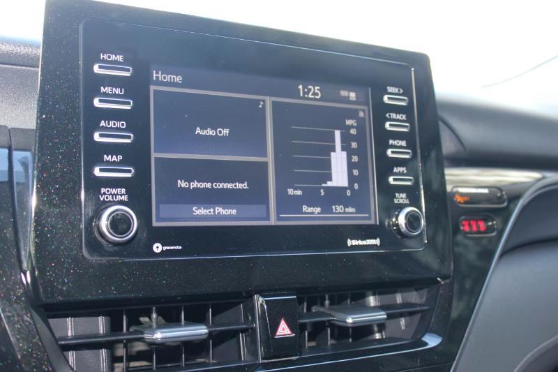 Toyota Camry SE 2023