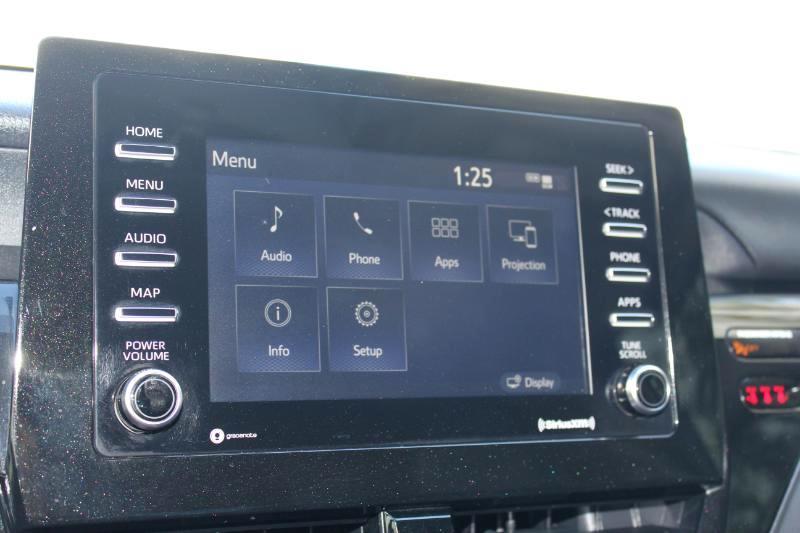 Toyota Camry SE 2023