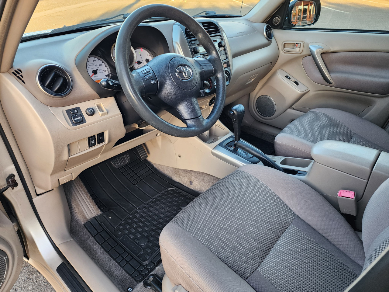 Toyota RAV4 2WD 2005