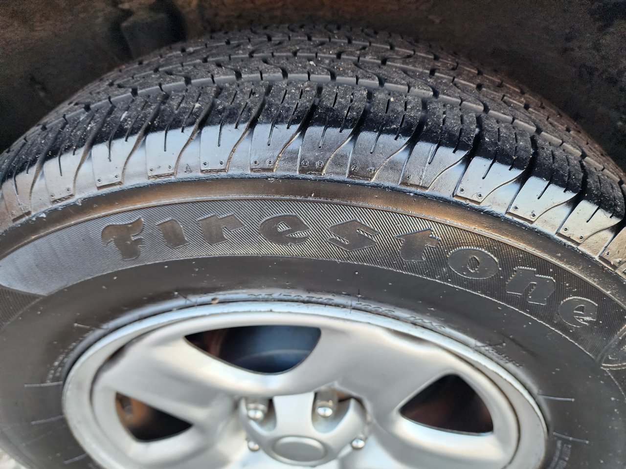 Toyota RAV4 2WD 2005