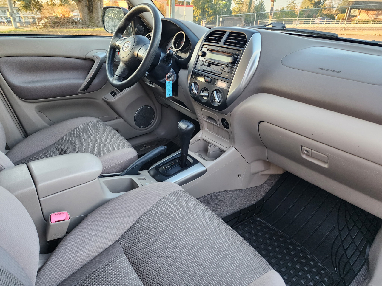 Toyota RAV4 2WD 2005