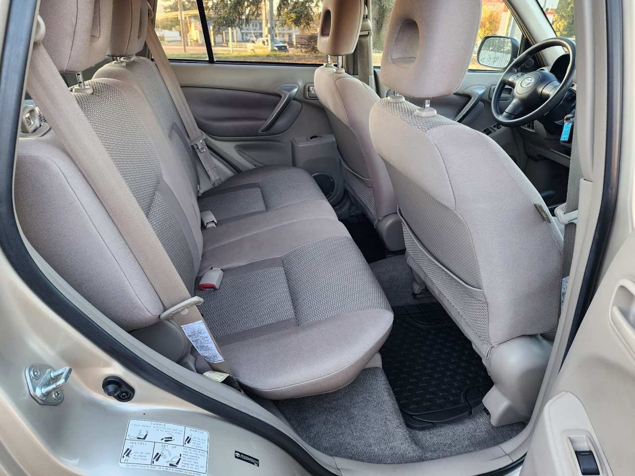 Toyota RAV4 2WD 2005