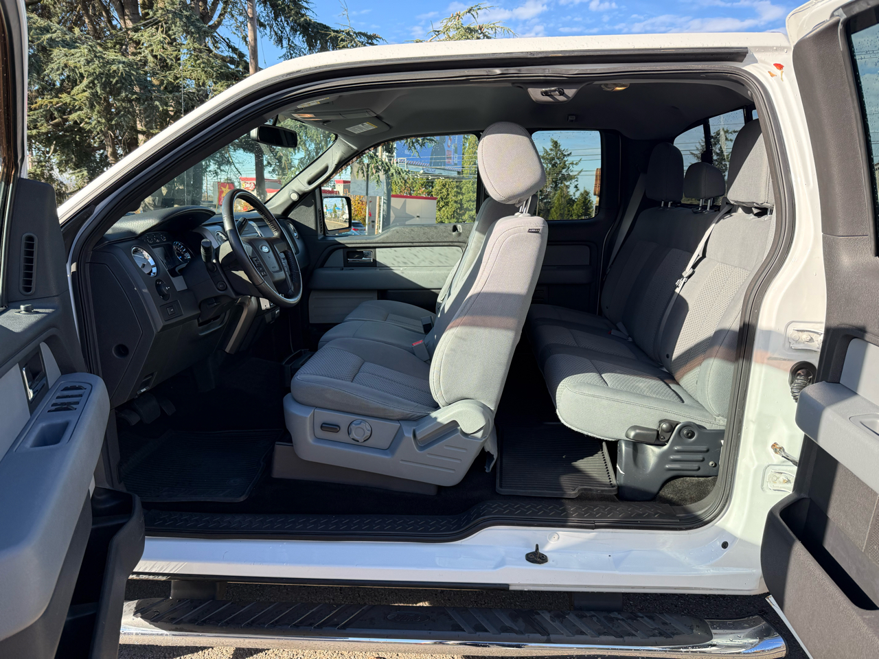 Ford F-150 XLT SuperCab 5.5-ft. Bed 4WD 2014