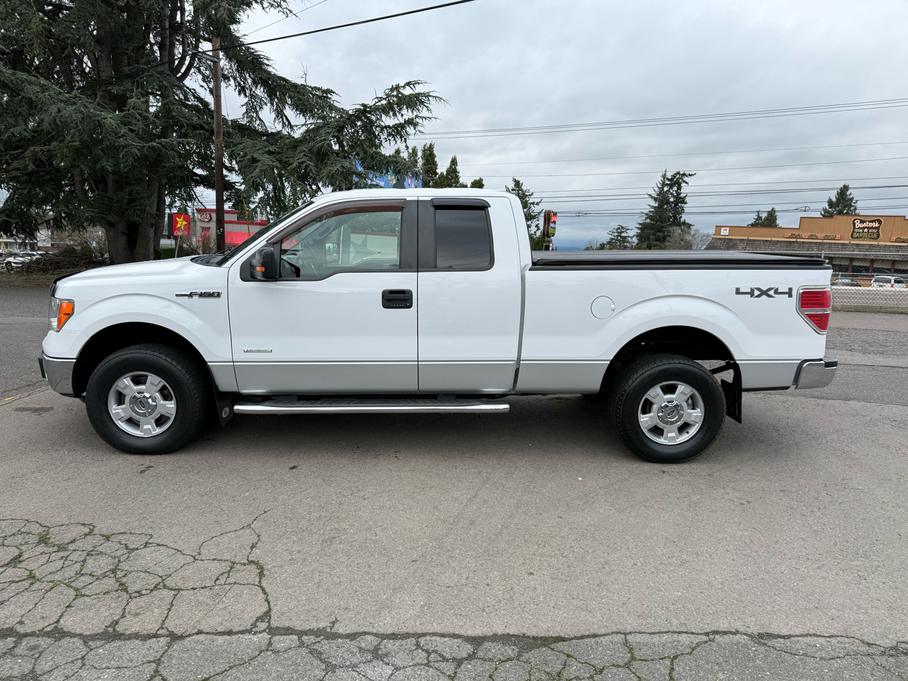Ford F-150 XLT SuperCab 5.5-ft. Bed 4WD 2014