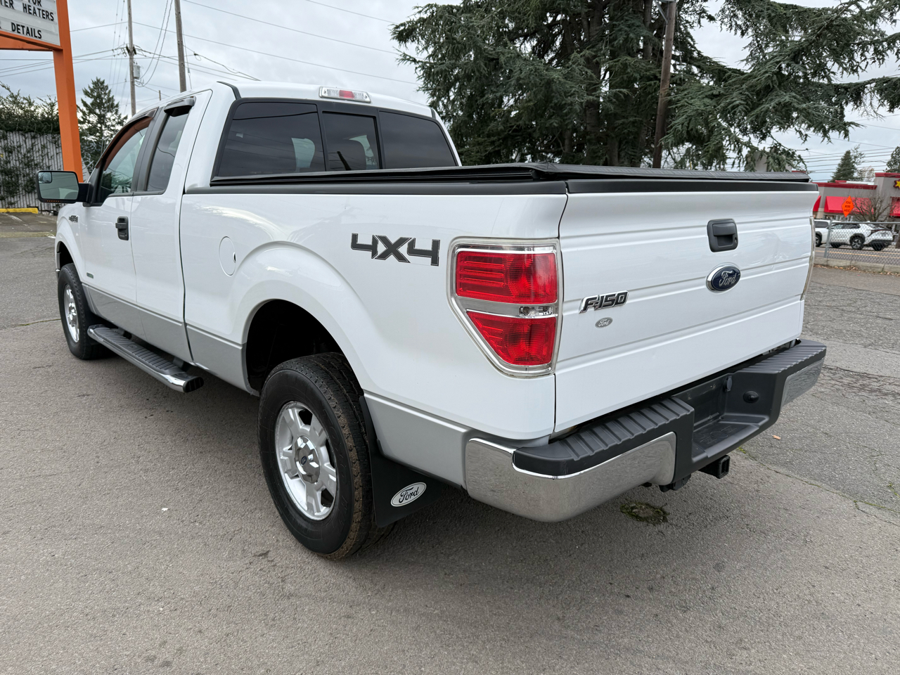 Ford F-150 XLT SuperCab 5.5-ft. Bed 4WD 2014