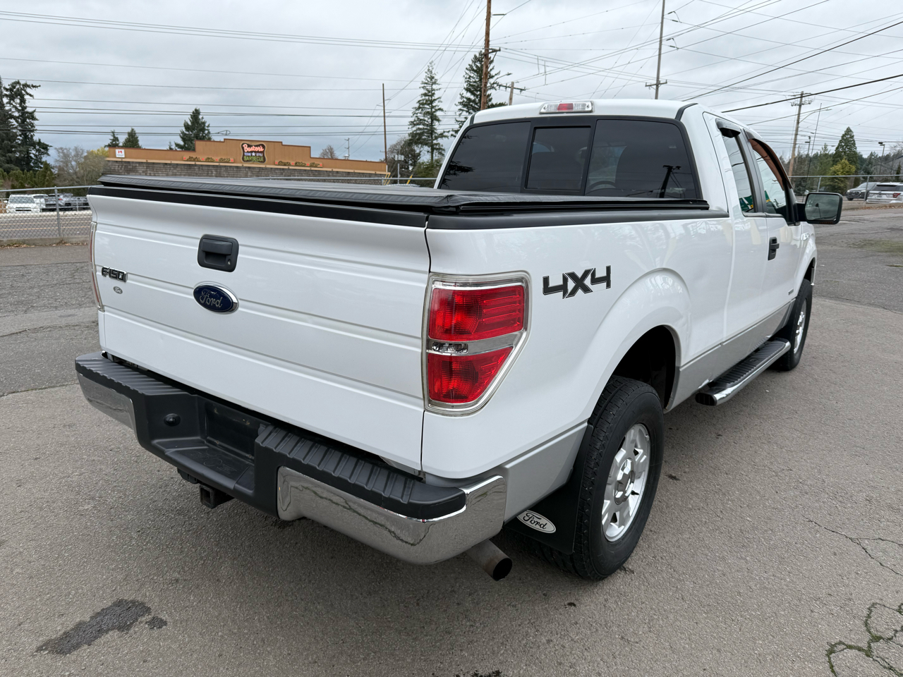 Ford F-150 XLT SuperCab 5.5-ft. Bed 4WD 2014