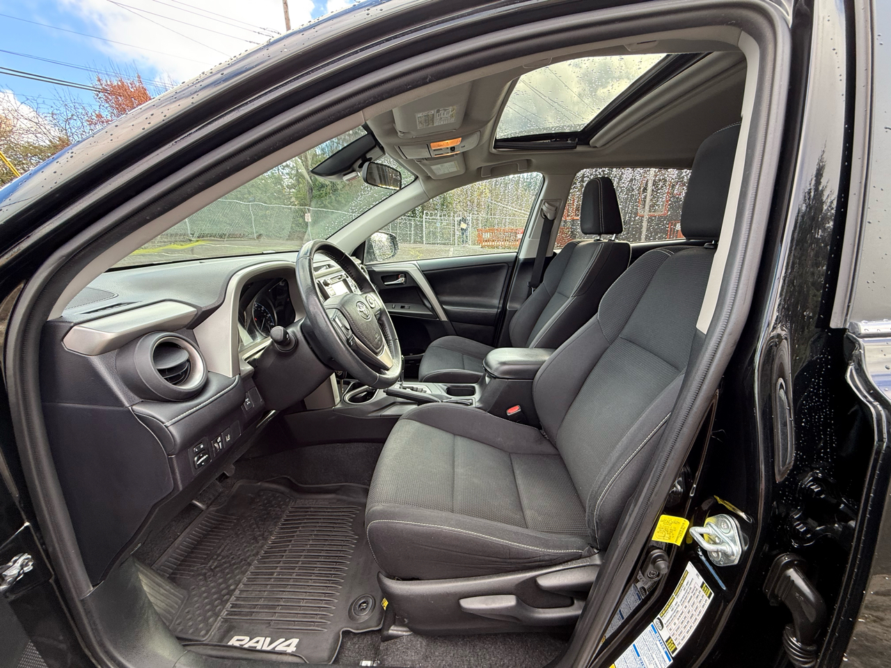 Toyota RAV4 XLE AWD 2017