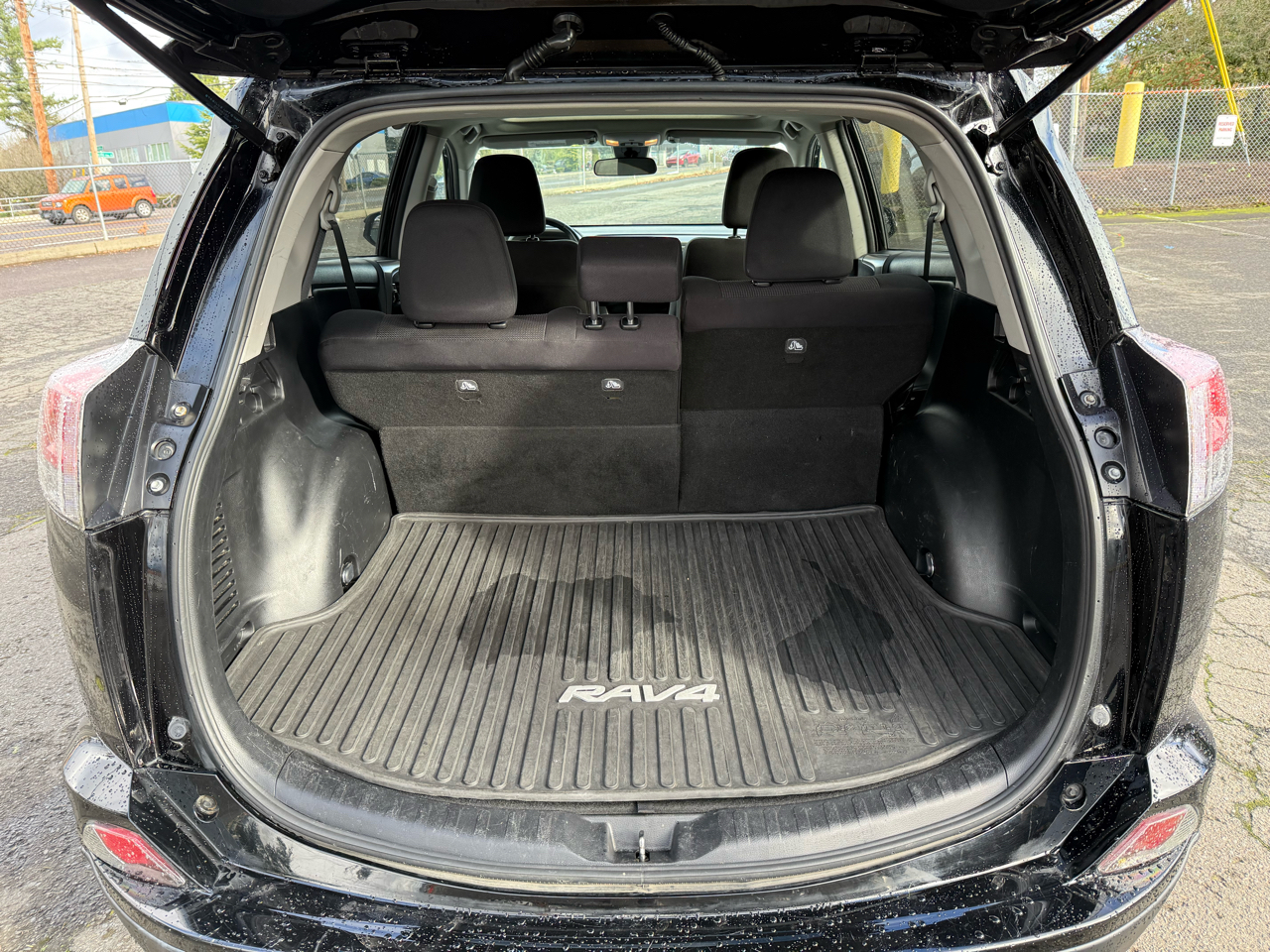 Toyota RAV4 XLE AWD 2017