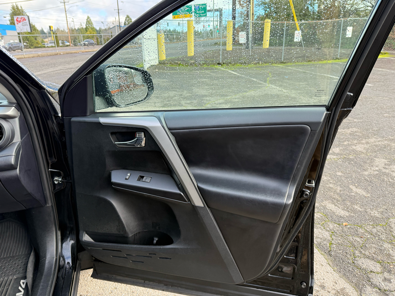 Toyota RAV4 XLE AWD 2017