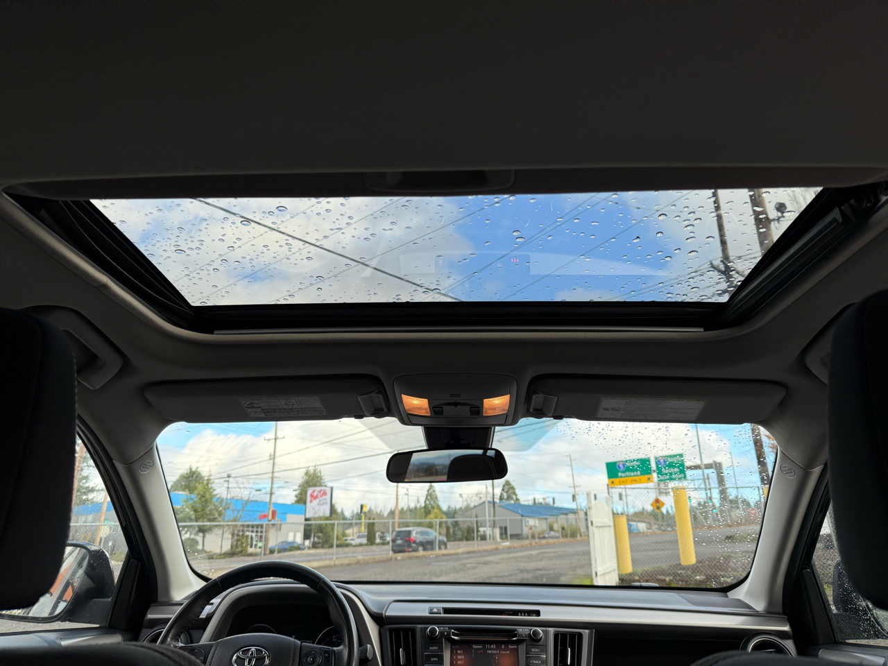 Toyota RAV4 XLE AWD 2017