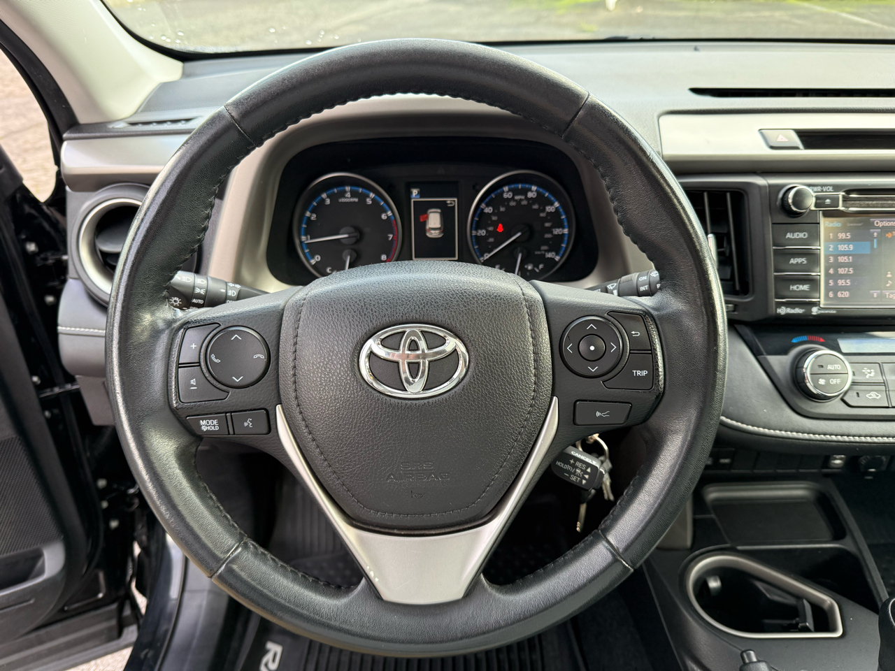 Toyota RAV4 XLE AWD 2017