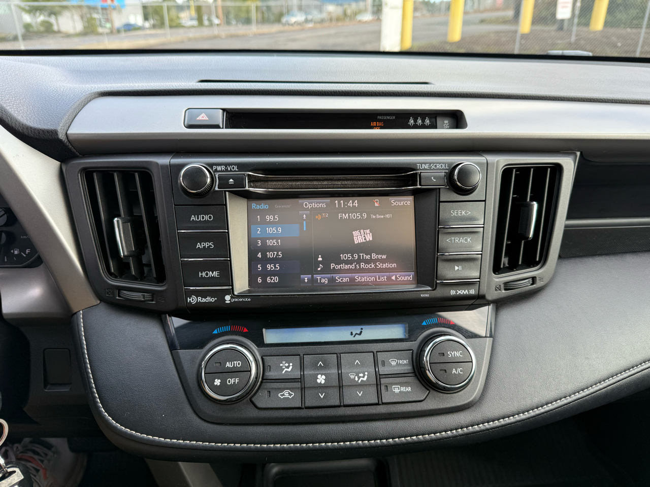 Toyota RAV4 XLE AWD 2017