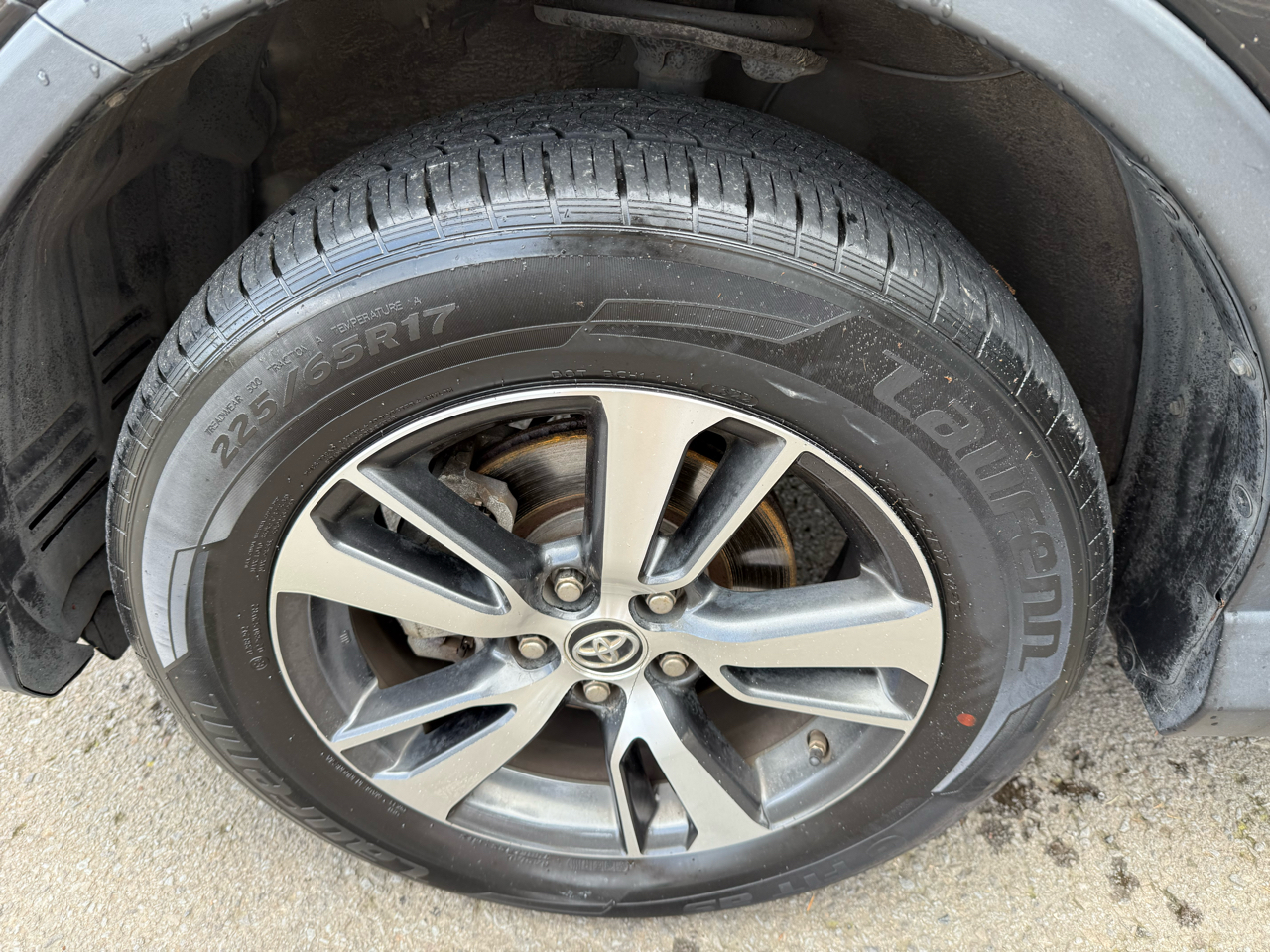 Toyota RAV4 XLE AWD 2017