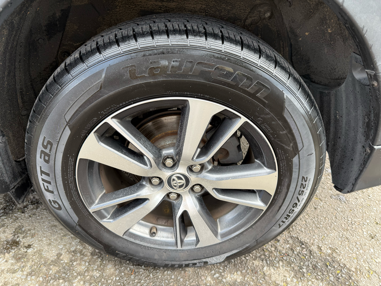 Toyota RAV4 XLE AWD 2017