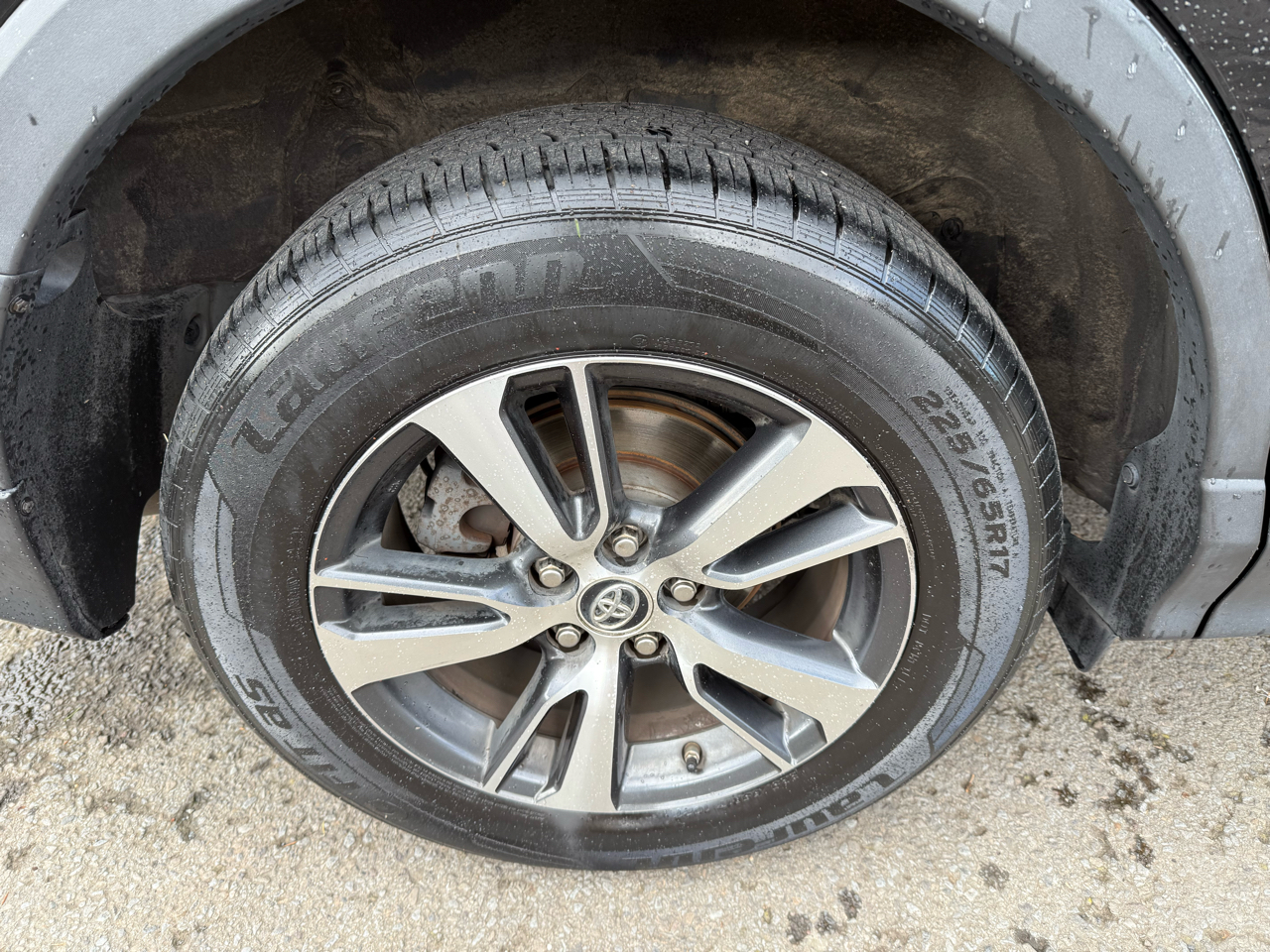 Toyota RAV4 XLE AWD 2017