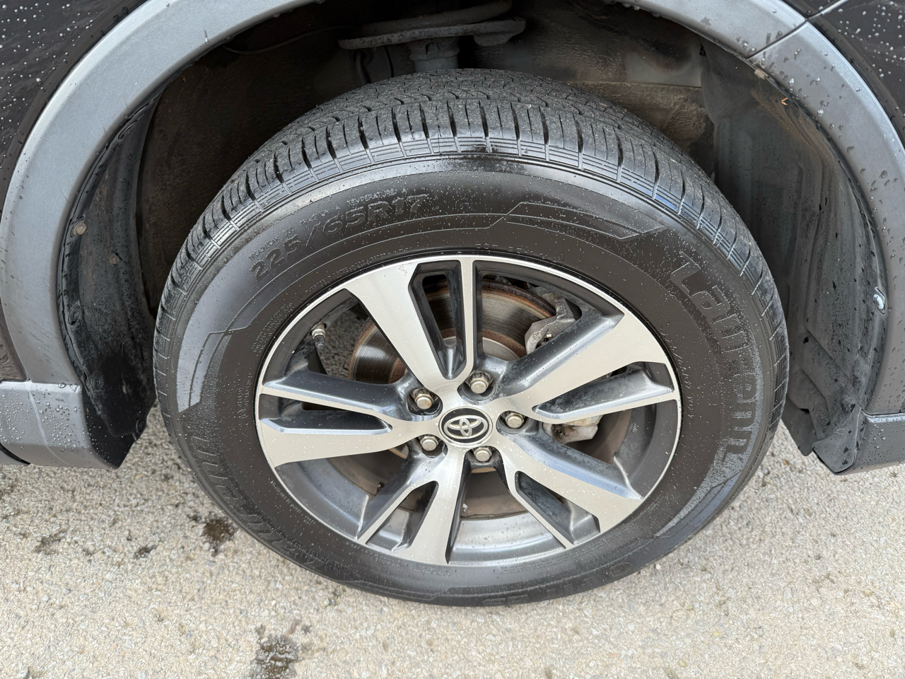 Toyota RAV4 XLE AWD 2017