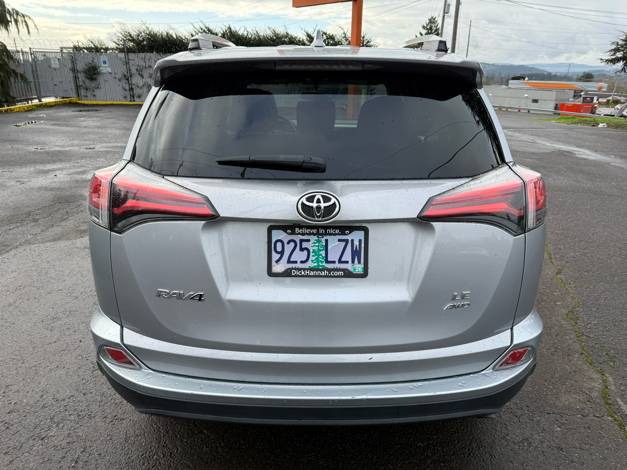 Toyota RAV4 LE AWD 2016