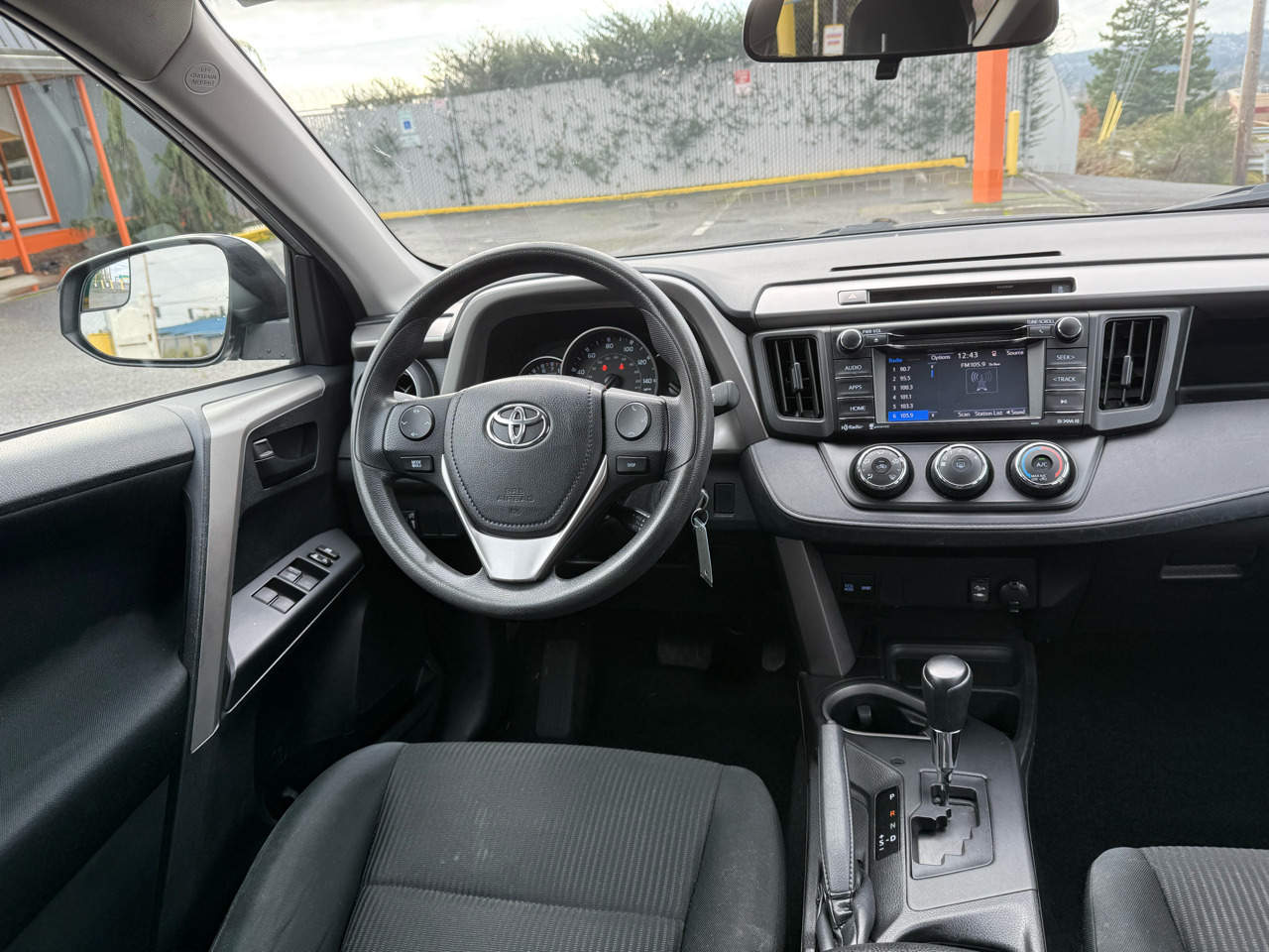 Toyota RAV4 LE AWD 2016