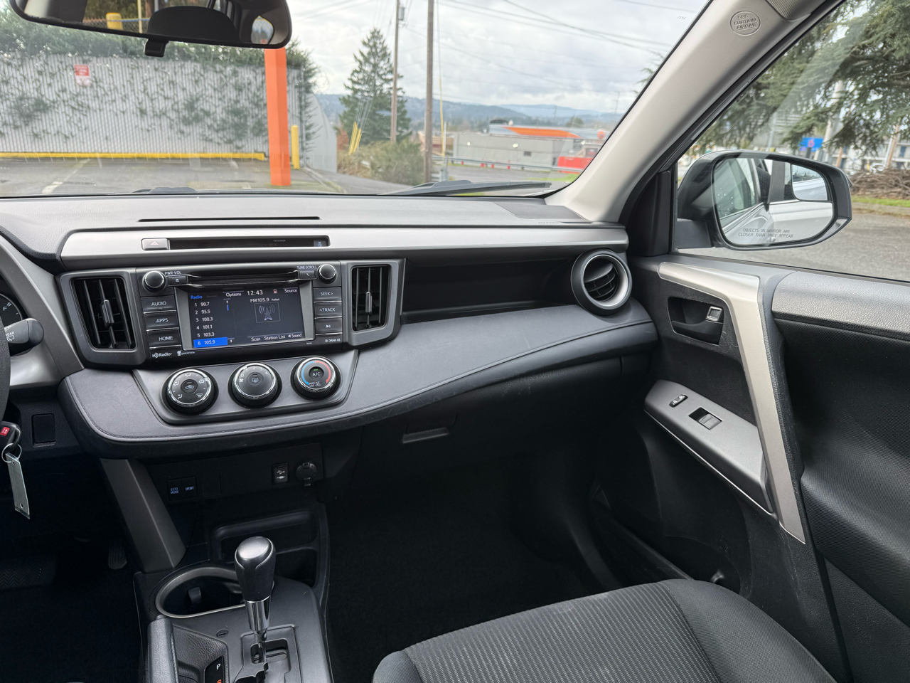 Toyota RAV4 LE AWD 2016