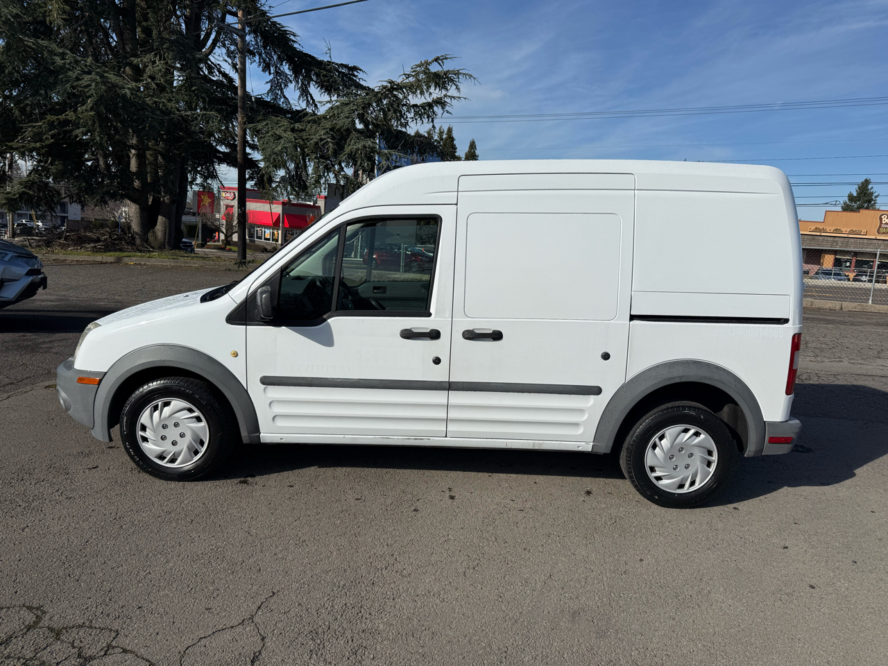 Ford Transit Connect XL with Side and Rear Door Glass 2010