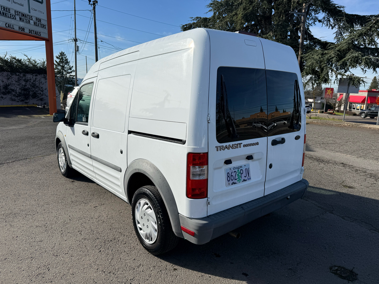 Ford Transit Connect XL with Side and Rear Door Glass 2010