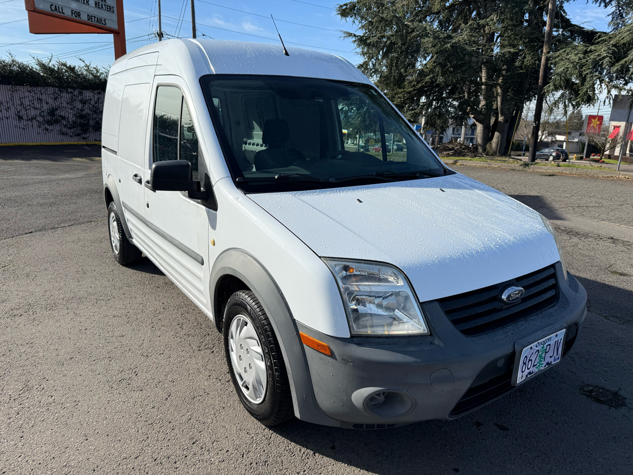 Ford Transit Connect XL with Side and Rear Door Glass 2010