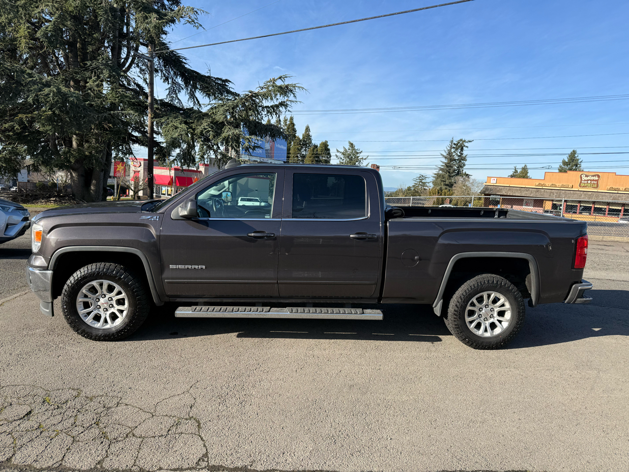 GMC Sierra 1500 SLE Crew Cab 4WD 2015