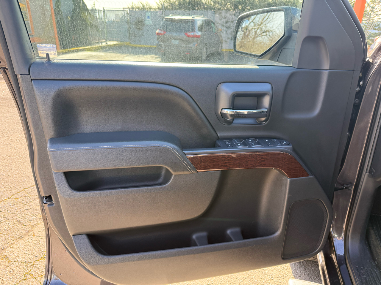 GMC Sierra 1500 SLE Crew Cab 4WD 2015